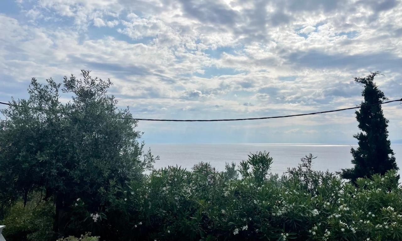 אפיסוס Iris Sea View Villa מראה חיצוני תמונה